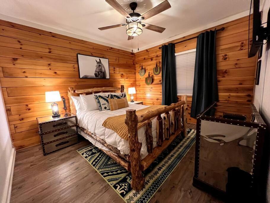 The Horse Cabin At Natural State Cabins Morning Star Ngoại thất bức ảnh